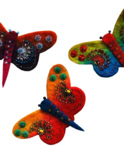 Bunte Schmetterlinge aus Filz mit Stickereien