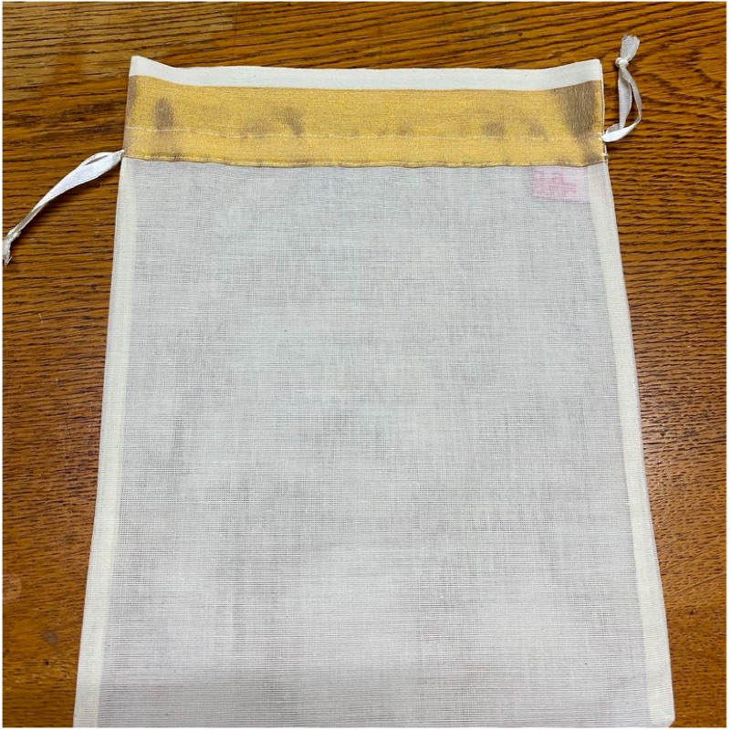 Geschenkverpackungen-Goldakzent-Grösse-M Geschenkverpackungen Goldakzent Grösse M