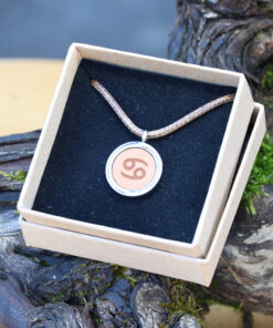 Halskette mit Echtholz