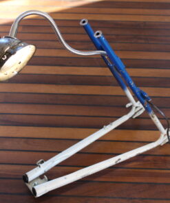 Upcycling Tischlampe aus Velo-Rahmen und Karbid-Lampe